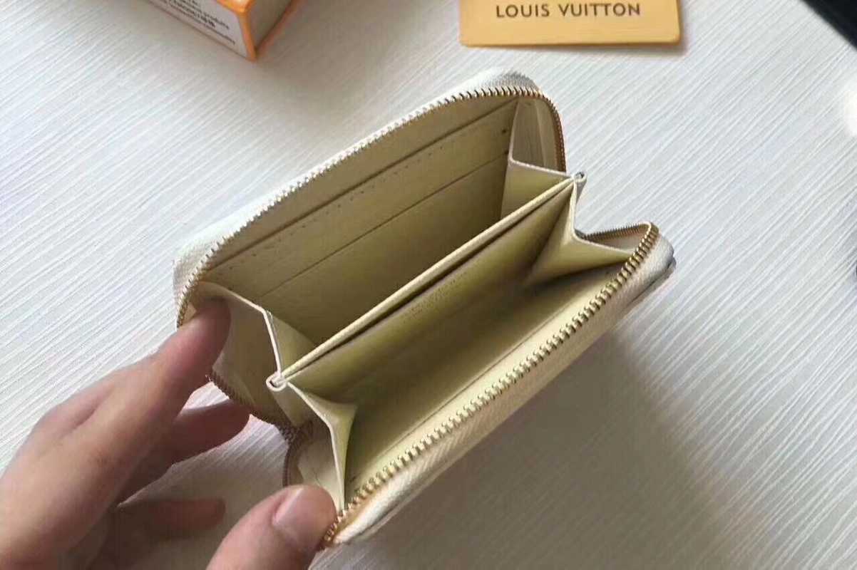 LV 60067 Wallet Card Holder 132639