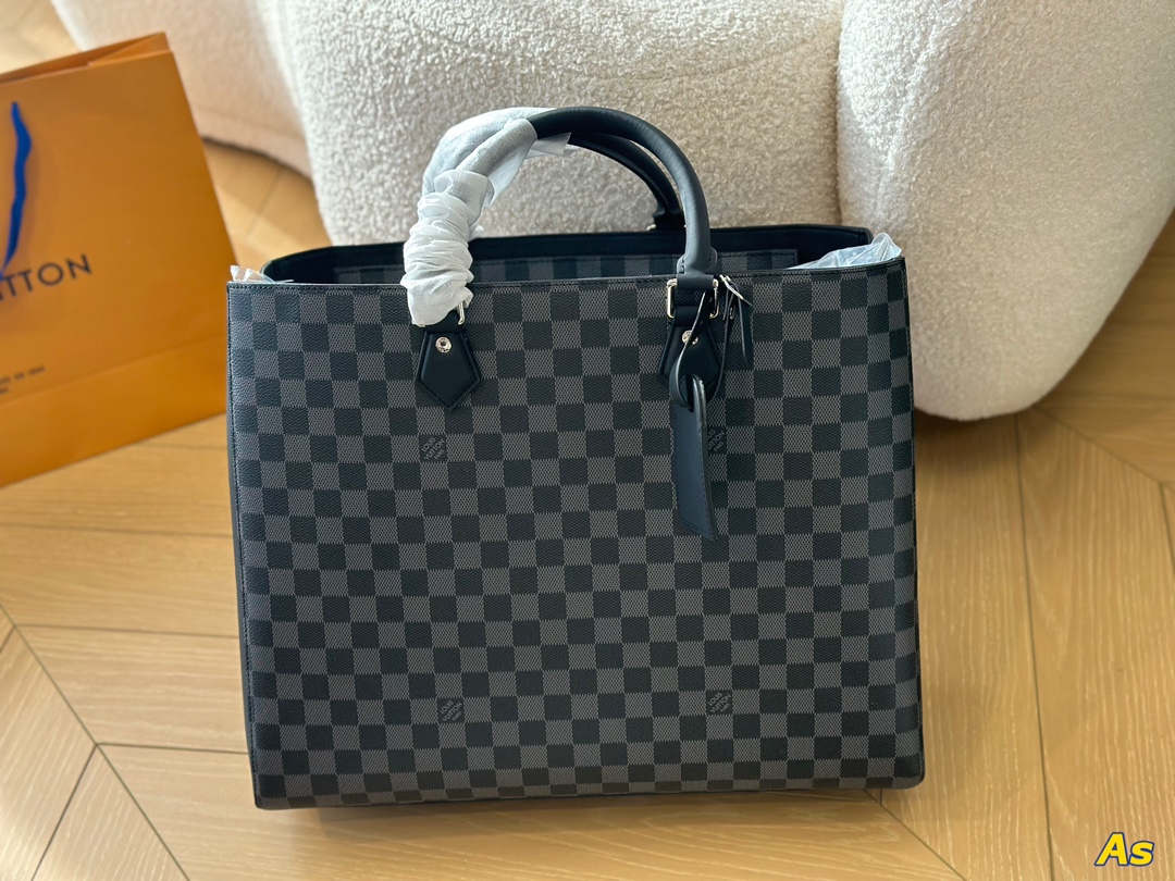 LV Men Large tote bag  133403