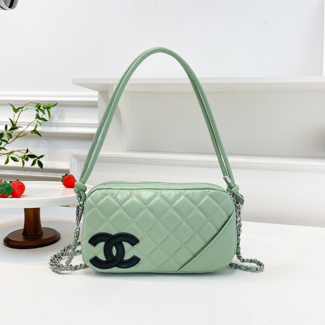 Chanel hand bag 134369