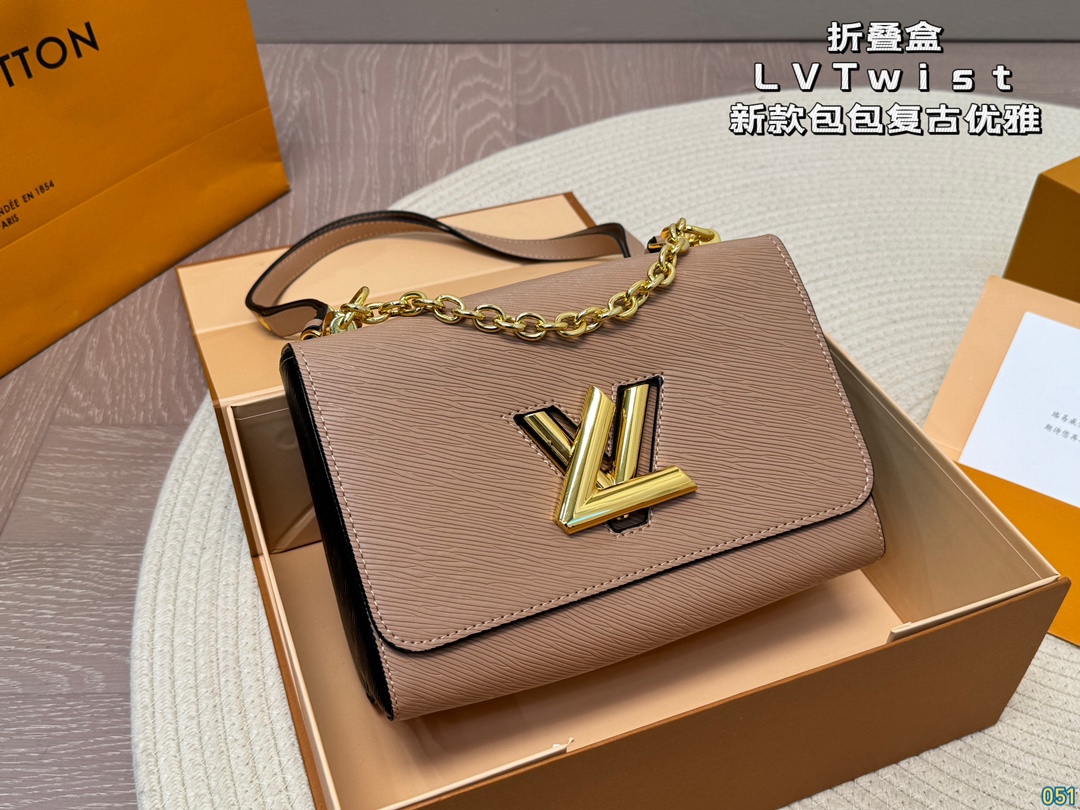 LV logo Twist bag