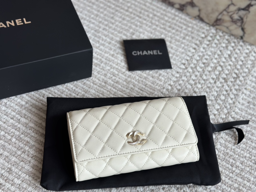 CHANEL woc bag