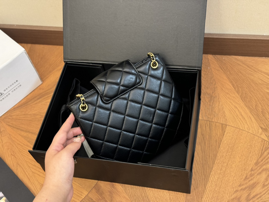 Chanel cc bag