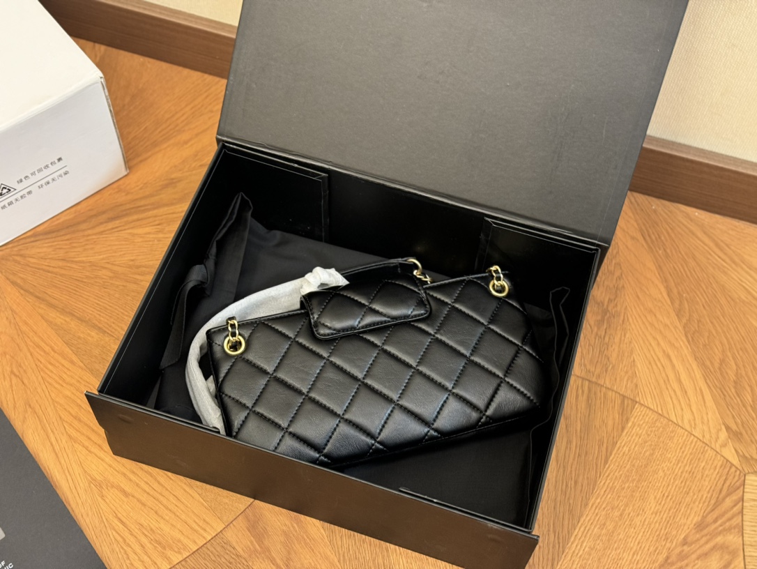 Chanel cc bag