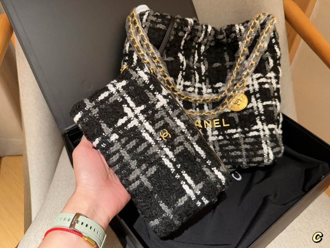 Chanel Wool knitting 22bag