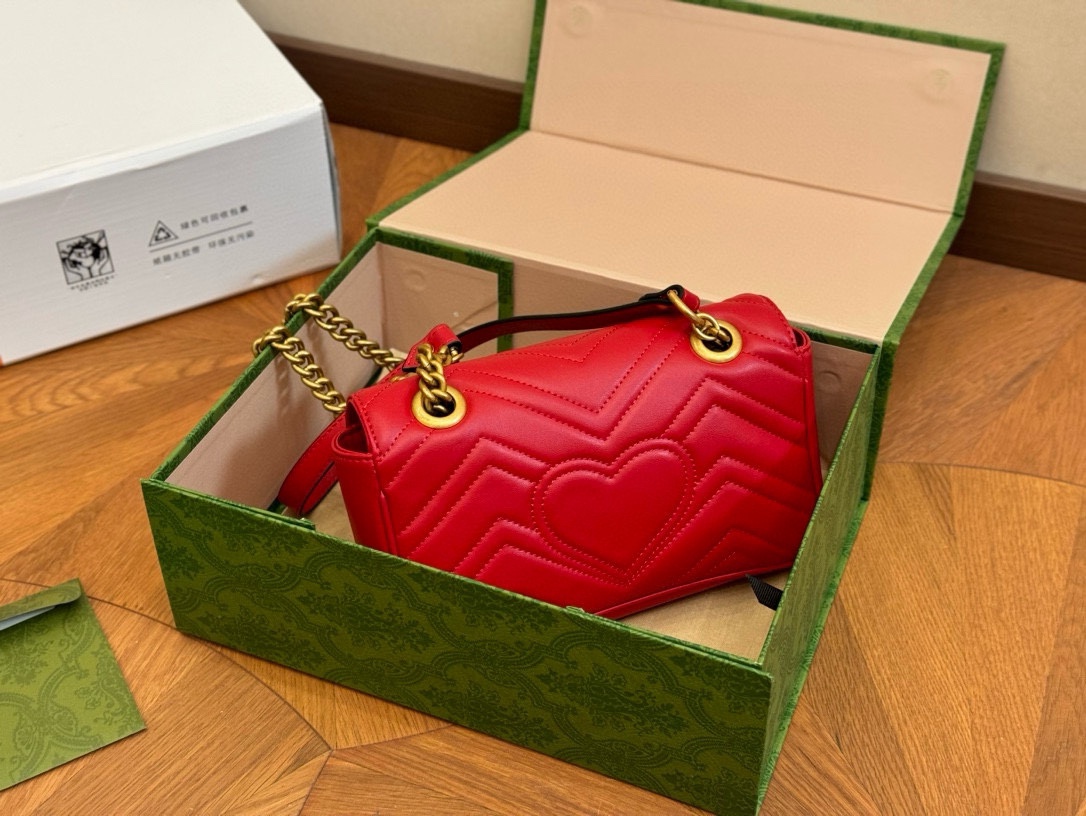 Gucci Red GG marmont 22/26