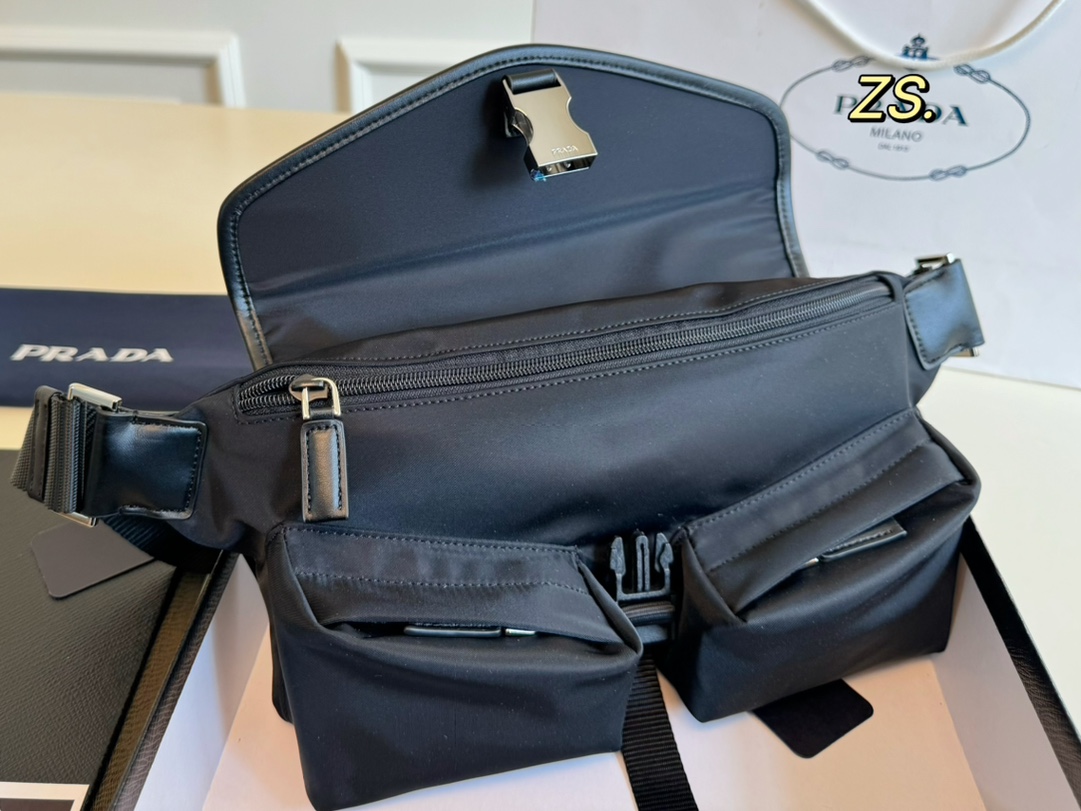 Prada waistbag 135241