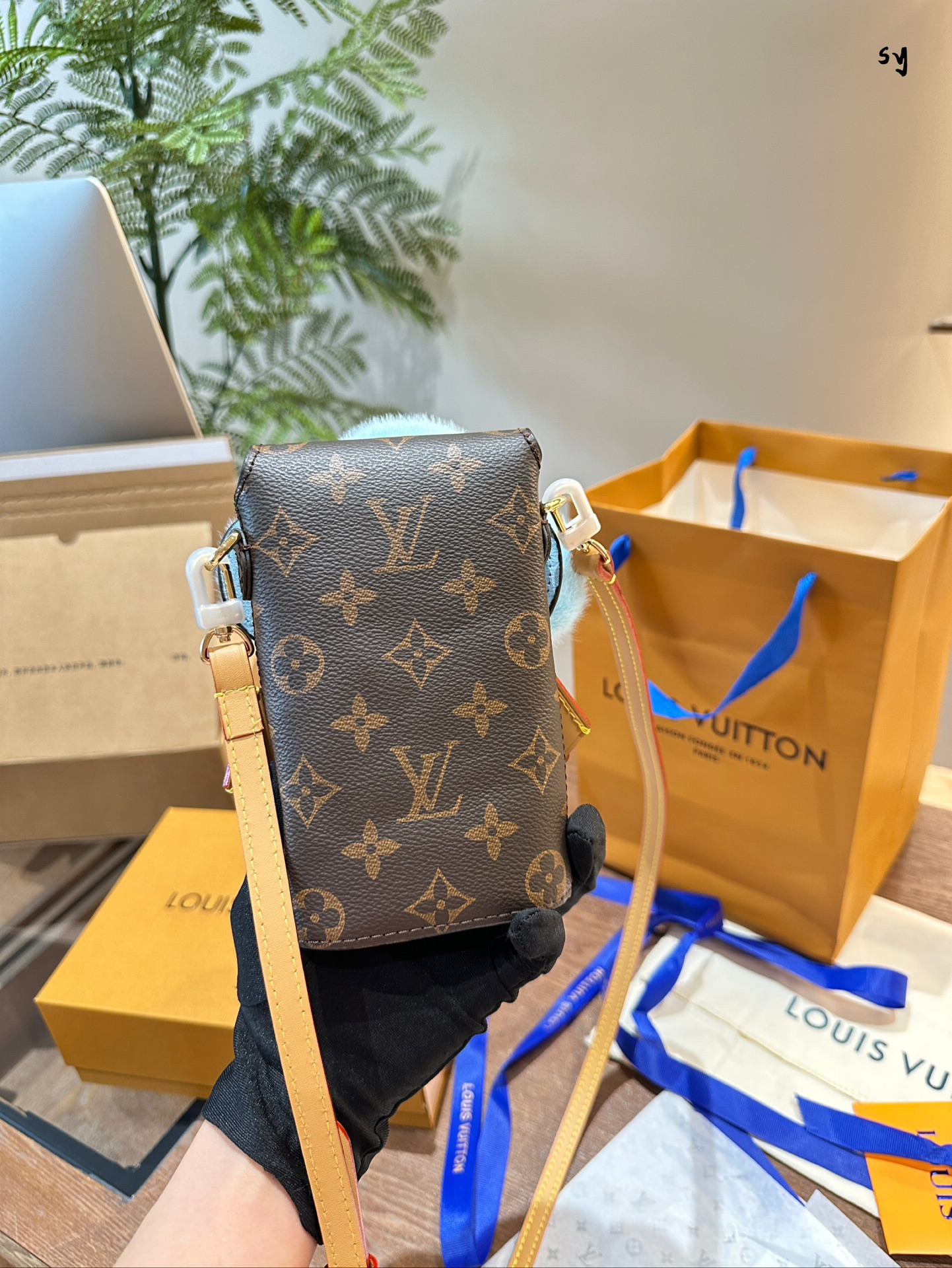 LV 2024 Vivienne phone bag