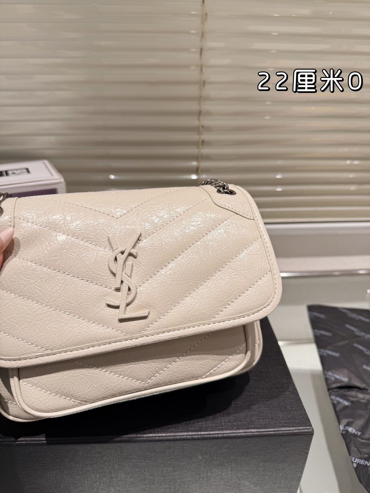 YSL NIKI Cowskin leather bag(22cm)