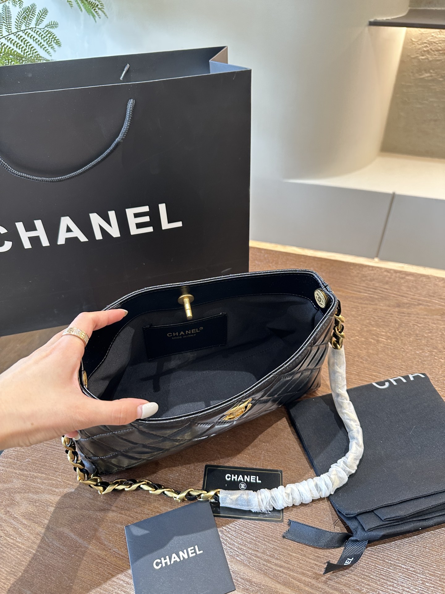 Chanel 24B cowskin leather handbag