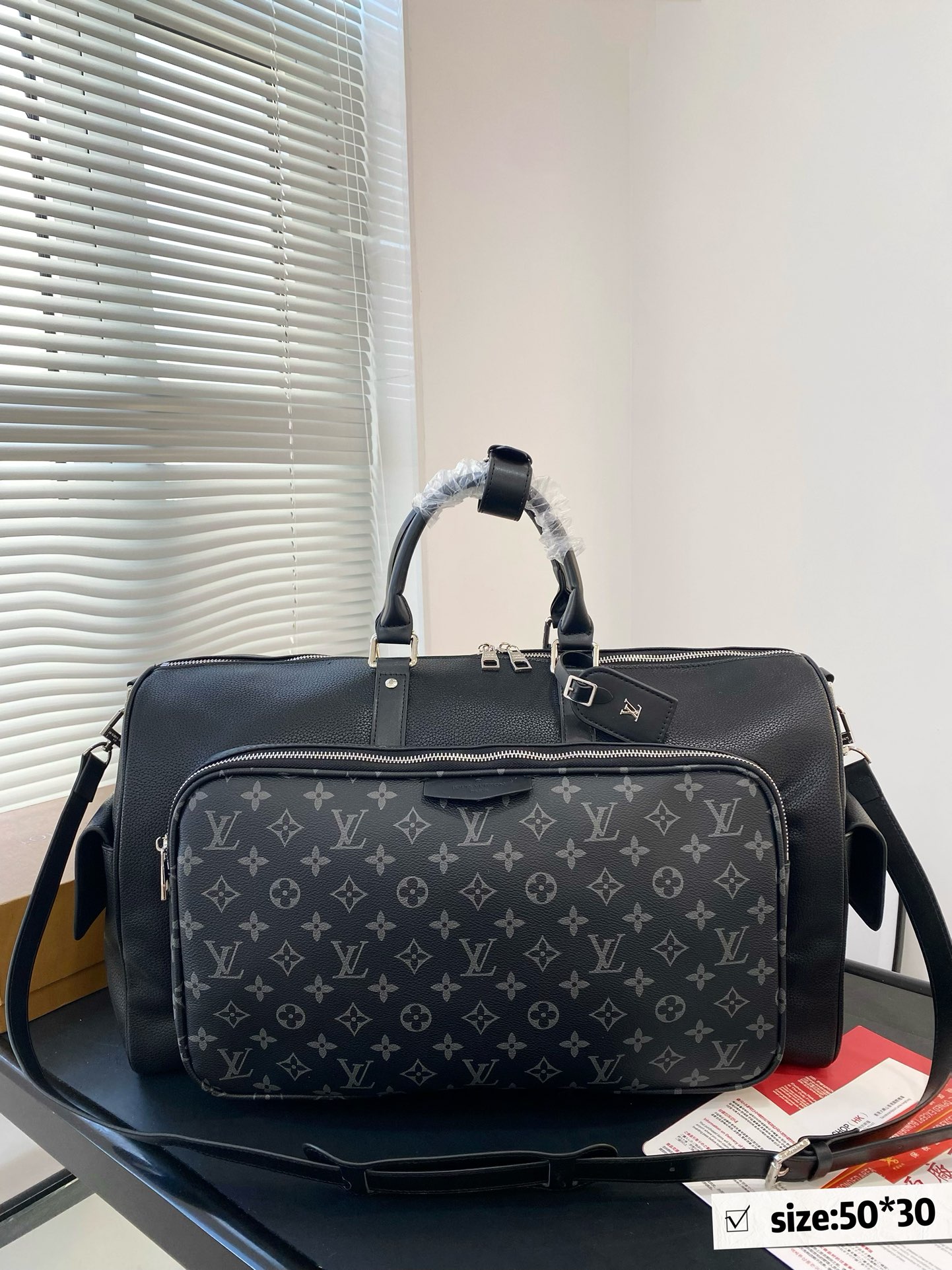 LV travel bag large handbag 135497