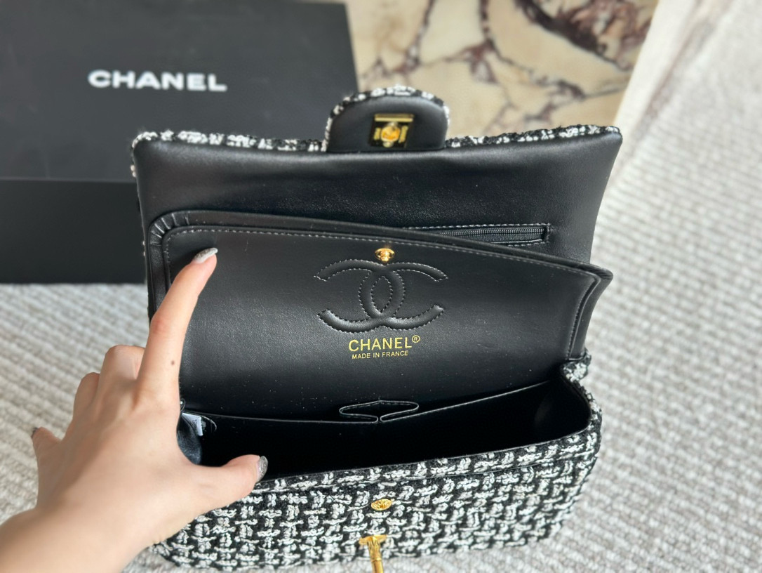 Chanel Wool knitting CF bag