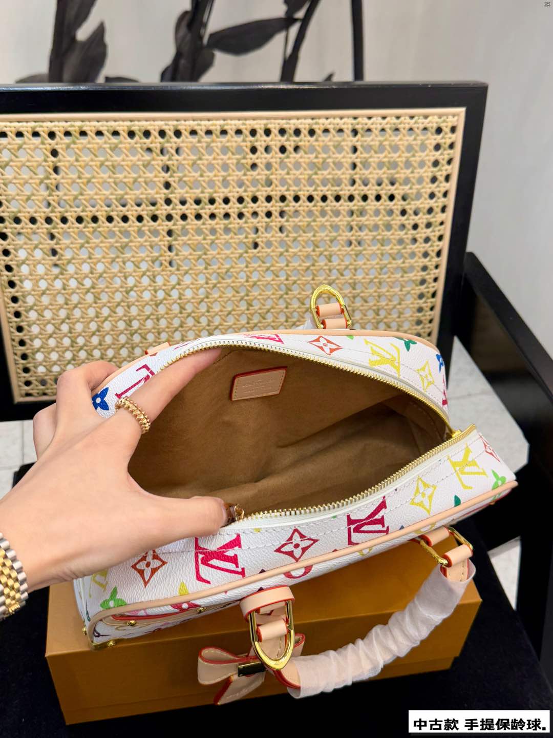 LV Louis vuitton 25ss handbag 135507